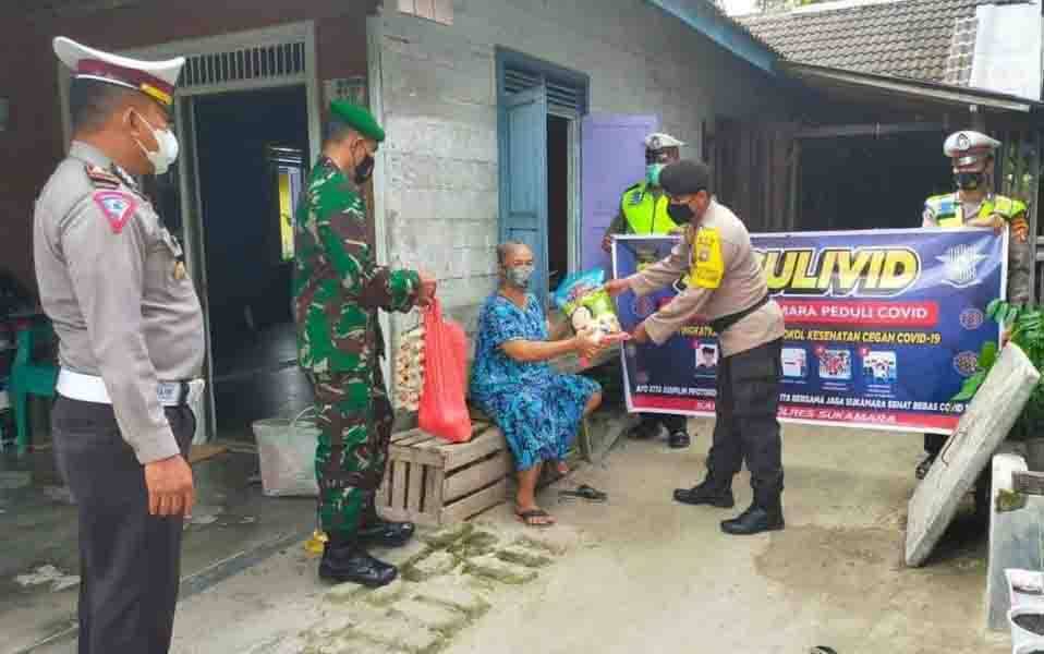 Polres Sukamara Berikan Bantuan Sembako kepada Warga yang Isolasi Mandiri