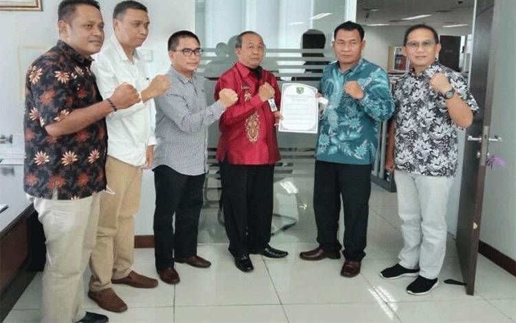 Berkas Pengangkatan Bupati Pulang Pisau Diserahkan ke Mendagri
