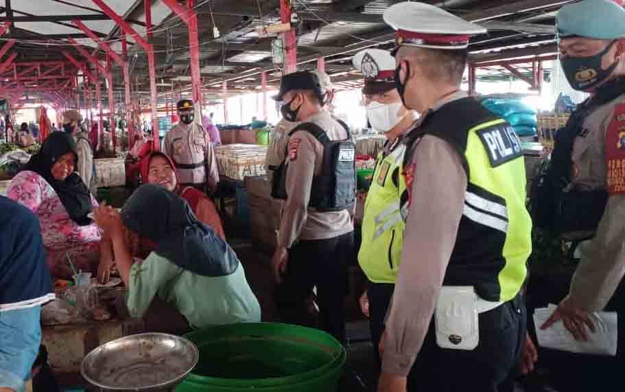 Petugas Masih Temukan Pelanggaran Protokol Kesehatan di Pasar Pembuang Hulu dan Kuala Pembuang
