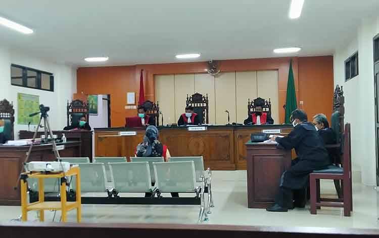 Tidak Terima Dituntut 7,5 Tahun Penjara Karena Sabu, IRT Minta Dibebaskan