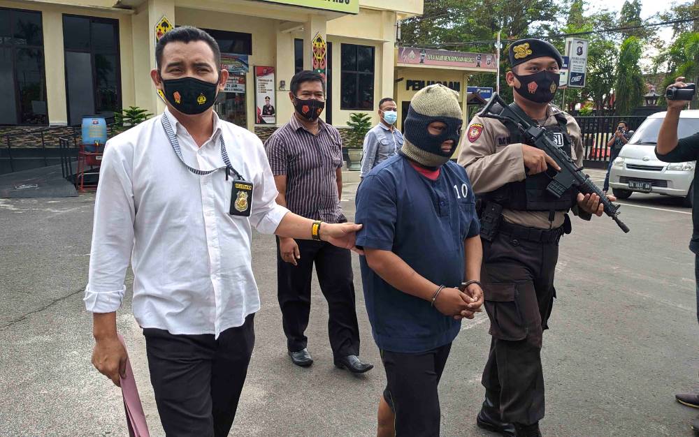 Dukun Cabul Ancam Korban Agar Layani Nafsunya