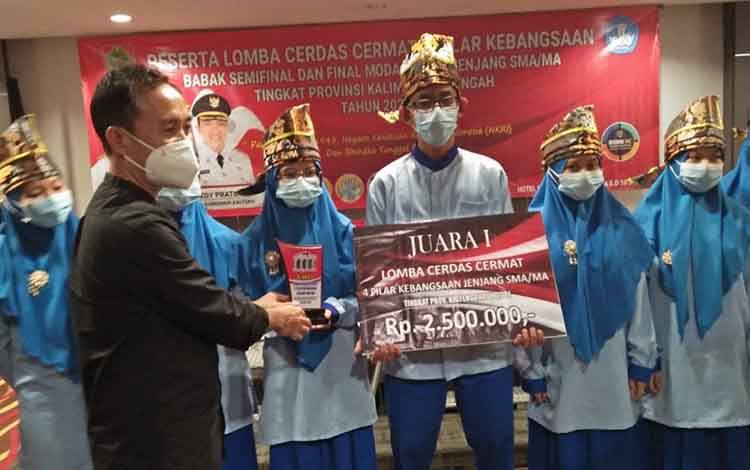 MAN Kotim Juara LCC 4 Pilar Tingkat Provinsi Kalteng
