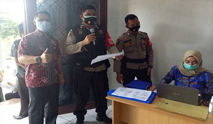 Pegawai Disnakertrans Seruyan Antusias Ikuti Vaksinasi