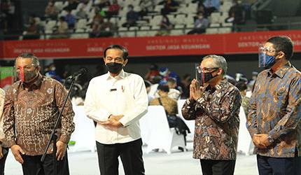 OJK Dukung Penanggulangan Penyebaran Covid-19 Melalui Vaksinasi
