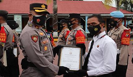 Polres Kobar Gelar Apel Reward dan Punishment Tingkatkan Kinerja Personel