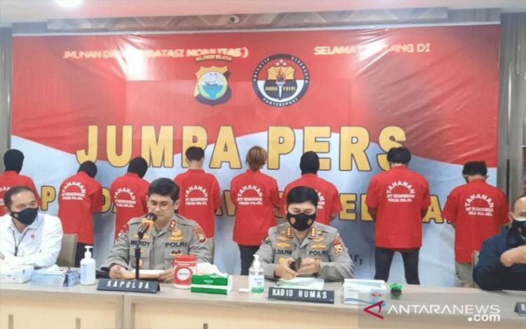 8 Pembunuh dengan Korbannya Dibakar Ditangkap, Motif: Pelaku Cemburu Korban Punya Hubungan Sesama Jenis