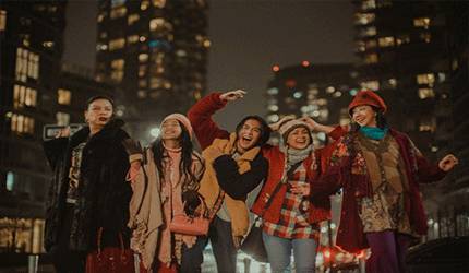 "Ali & Ratu Ratu Queens", Sebuah Pencarian Tentang Arti Keluarga