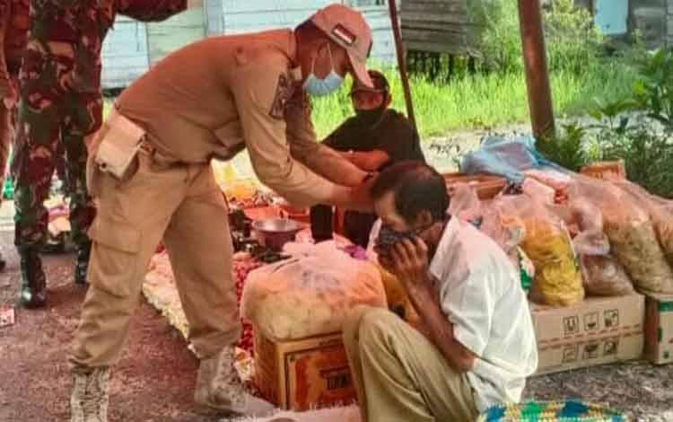 Tim Satgas Covid-19 Kapuas Rutin Gelar Operasi Yustisi Edukasi Prokes di Kawasan Pasar
