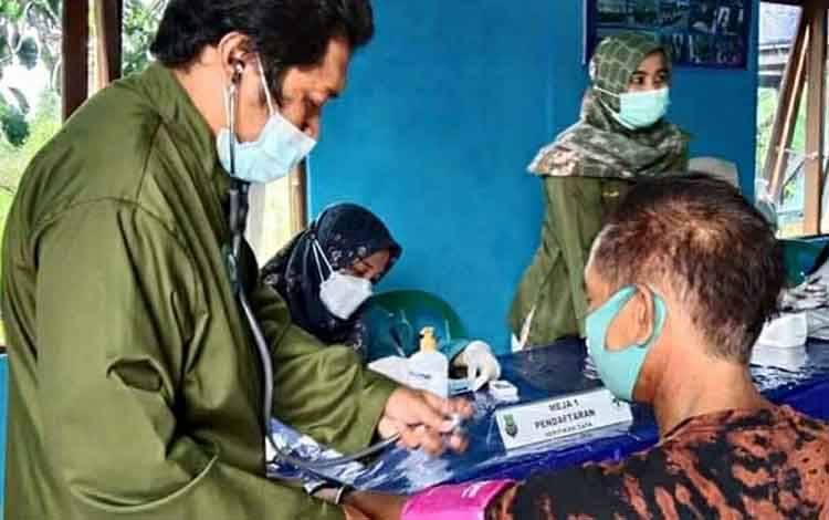 Vaksinasi Lansia di Kelurahan Selat Utara Disambut Antusias