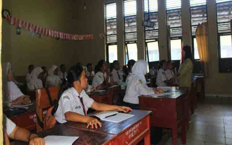 Daftar Ulang SMA/SMK dan SLB Kalteng Wajib Sertakan Bukti Vaksin Orang Tua