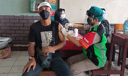 Warga Kobar Berusia 18 Tahun ke Atas Ingin Divaksin Dipersilahkao?Datang ke Puskesmas Madurejo