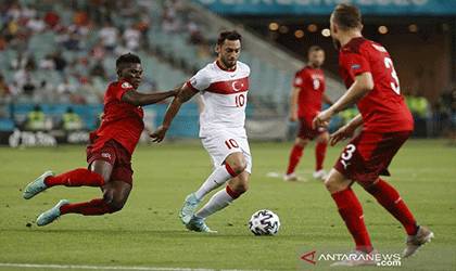 Terhenti di Fase Grup, Calhanoglu Yakin Turki Dapat Banyak Pelajaran