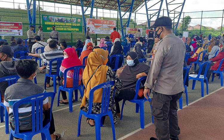 Polsek Seruyan Hilir Amankan Vaksinasi Massal