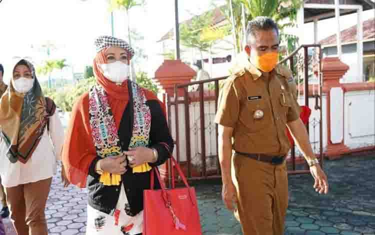 Wakil Wali Kota Palangka Raya Ikuti Rapat Kerja Komwil V Apeksi di Kaltara