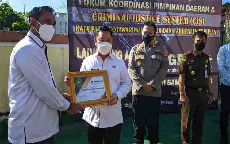 Bupati Kotim Apresiasi Aplikasi Gesit+ milik Pengadilan Negeri Sampit Kelas IB