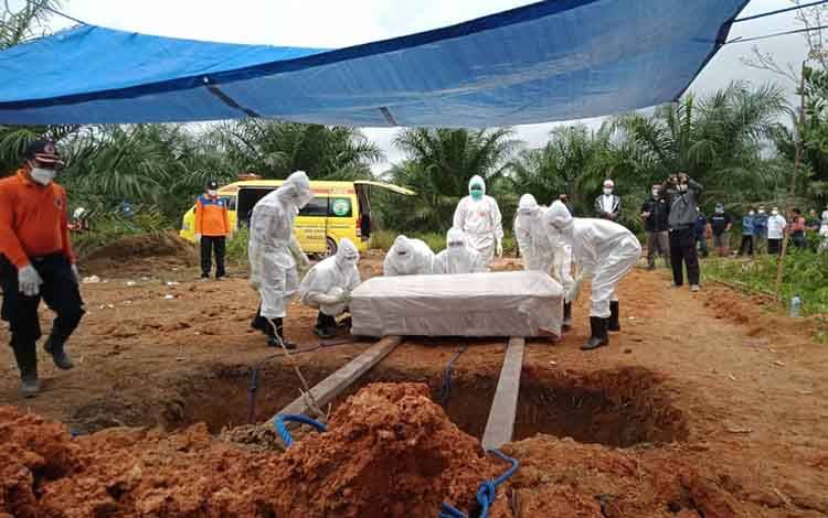 Karyawan USTP Group Meninggal Dunia Dimakamkan dengan Protokol Covid-19