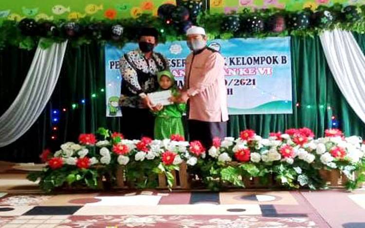 Pelepasan Siswa dan Siswi RA Ar Raudhah Angkatan ke VI