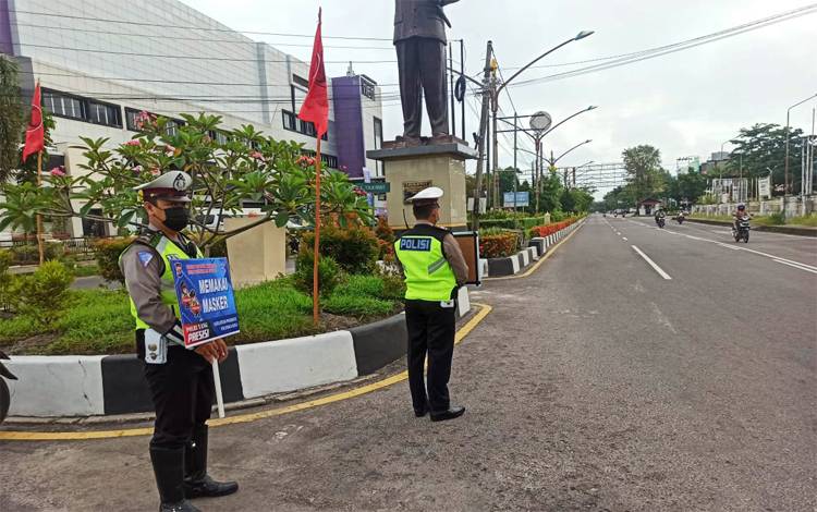 Polisi Ajak Pengendara Disiplin Prokes