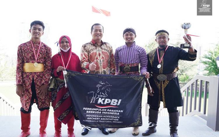Indonesia Sabet Gelar Ganda dalam Turnamen Panahan Berkuda di Turki