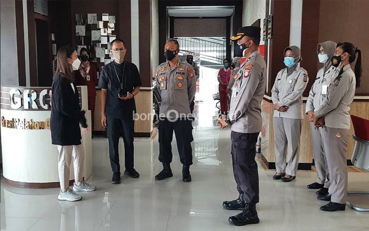 Kabiddokkes Polda Kalteng: Masyarakat Tetap Utamakan Prokes Walaupun Telah Jalani Vaksinasi
