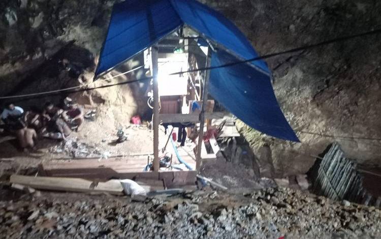 2 Pekerja Tambang Dilaporkan Tertimbun