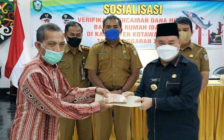 Salurkan Rp13 Miliar Bantuan Rumah Ibadah, Bupati Kotim: Mohon Maaf Anggaran ini Jauh dari Kebutuhan