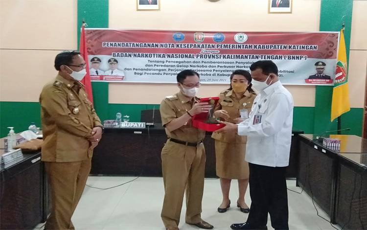 Pemkab Katingan dan BNNP Kalteng Tandatangani Nota Kesepakatan Pemberantasan Narkoba