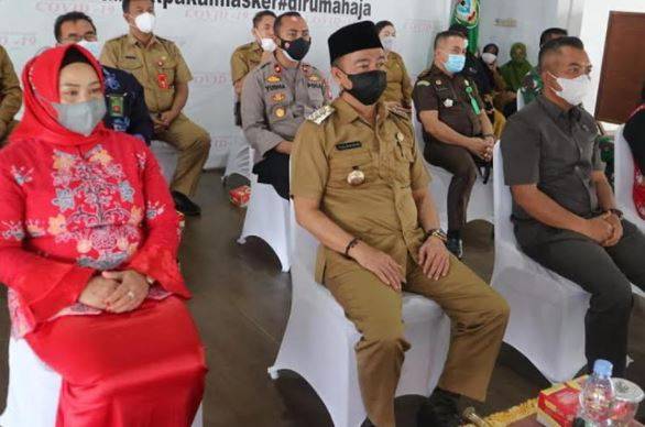 Bupati Seruyan Yulhaidir, mengikuti kegiatan Peringatan Hari Keluarga Nasional secara virtual