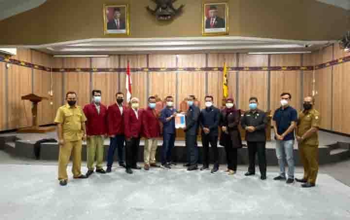 Bapemperda DPRD Kotawaringin Timur Audiensi Dengan Mahasiswa Hukum