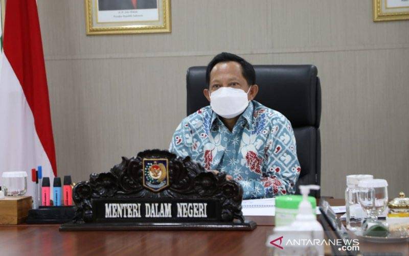 Mendagri Minta Pemda Percepat Realisasi Insentif Tenaga Kesehatan