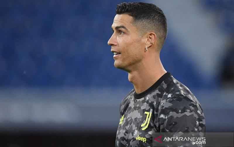 Direktur Juventus Tepis Rumor Kepergian Ronaldo