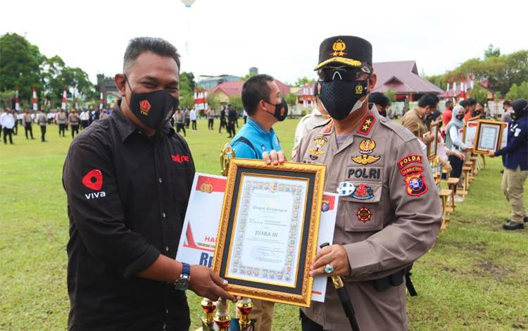 Kotawaringin Barat Juara PPKM dan Inovasi di HUT Bhayangkara 75