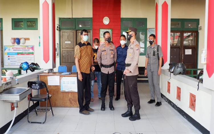 Kapolres Seruyan Cek Kondisi Ruang Isolasi RSUD Kuala Pembuang