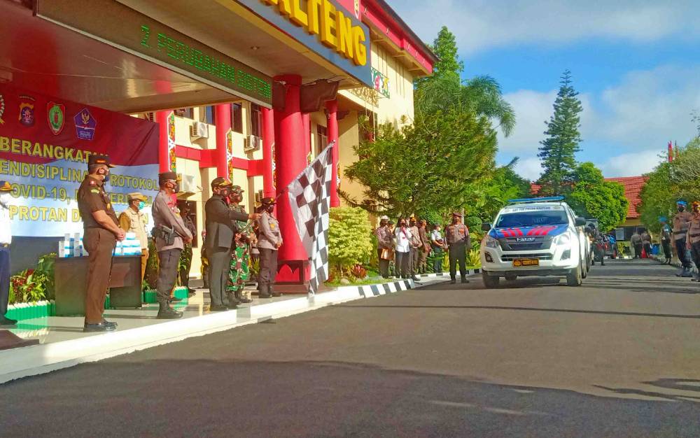 Pemprov Kalteng Bersama TNI Polri Lepas Tim Yustisi Covid-19