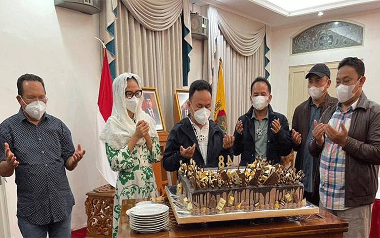 Ultah 48 Tahun, Gubernur Doakan Masyarakat Kalteng Selalu dalam Perlindungan ?
