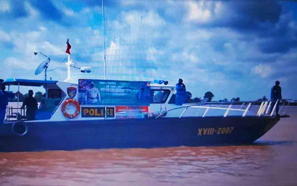 Armada Ditpolairud Polda Kalteng yang dimanfaatkan untuk pelayanan vaksinasi covid-19.
