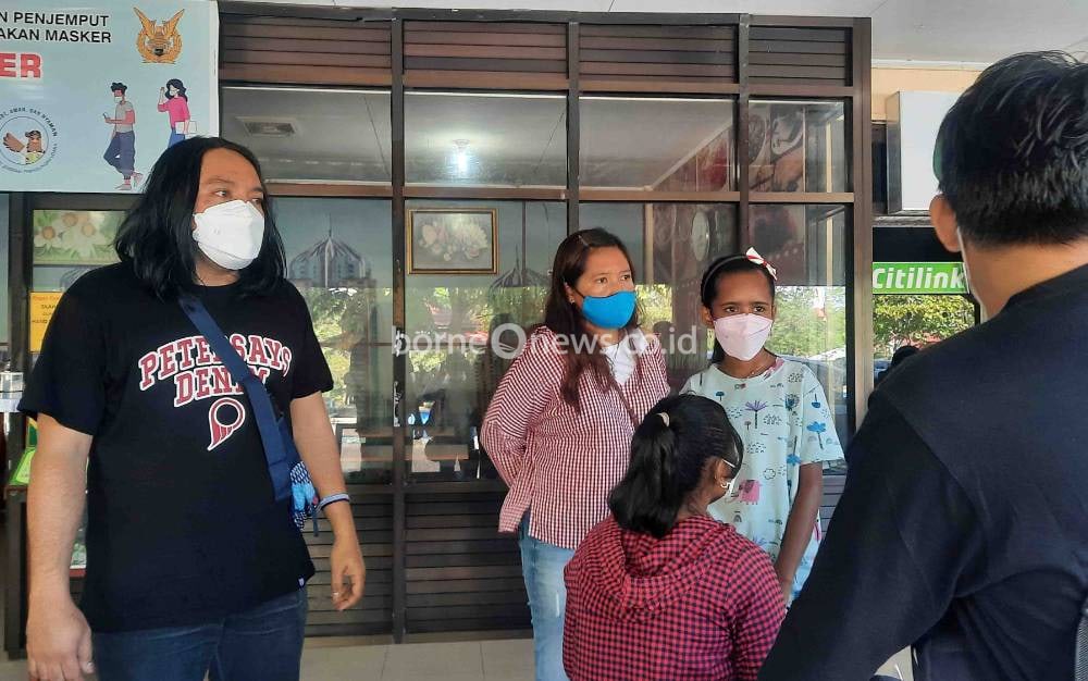 Bintang Bete Sedih, Ponakannya Berusia 12 Tahun Sempat tak Bisa Terbang dari Bandara Iskandar karena tak Miliki Surat Vaksin