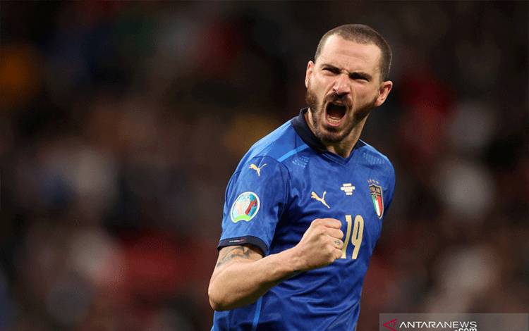 Ekspresi bek timnas Italia, Leonardo Bonucci setelah mencetak gol dalam adu penalti lawan Spanyol di semifinal Euro 2020 di Wembley Stadium, London, Inggris pada 7 Juli 2021. ANTARA/REUTERS/CARL RECINE