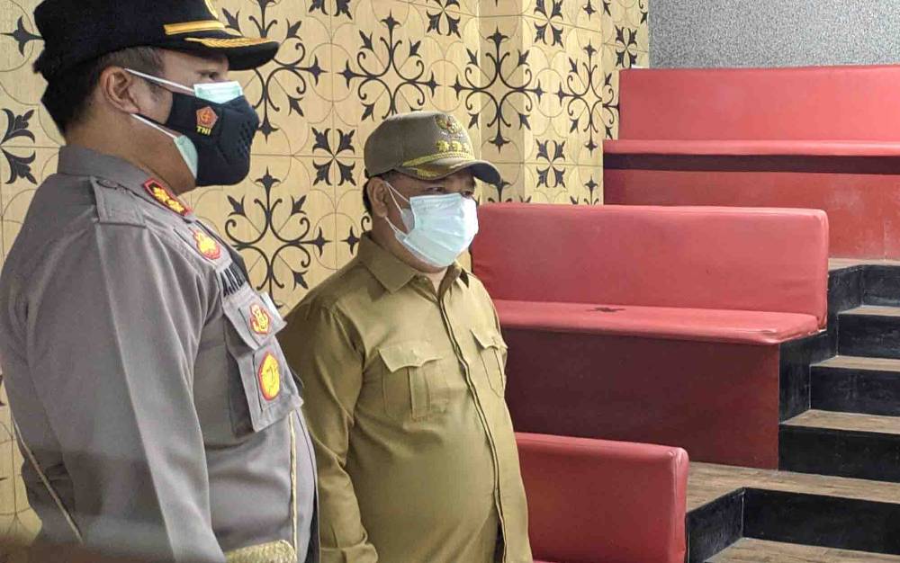 Bupati Kotim Halikinnor bersama Kapolres Kotim AKBP Abdoel Harris Jakin