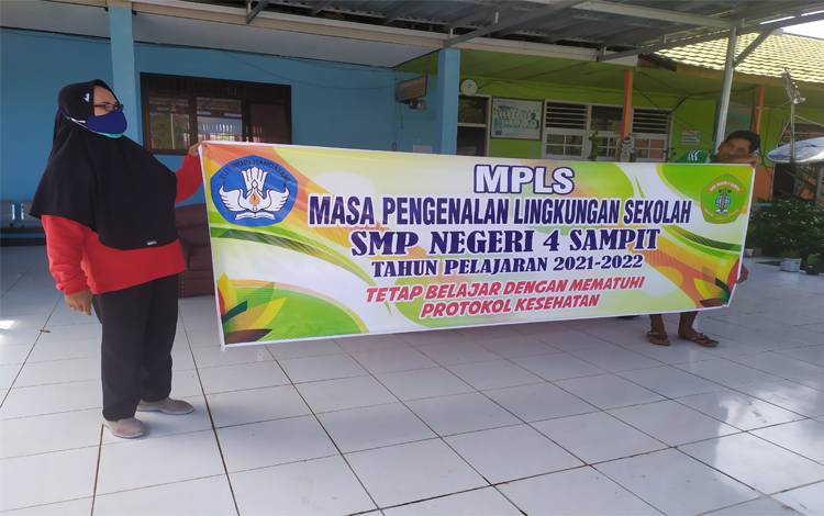 SMPN 4 Sampit Pastikan Masa Pengenalan Lingkungan Sekolah secara Daring