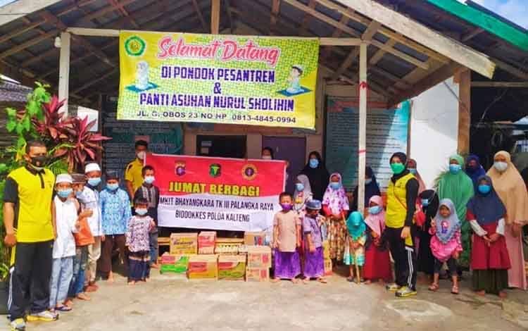 RS Bhayangkara Palangka Raya Bakti Sosial dan Kesehatan di Panti Asuhan