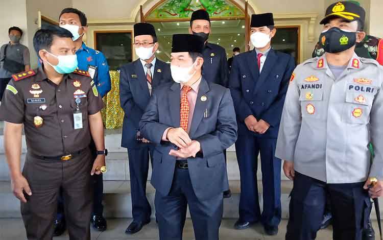 Bupati Minta 107 Pejabat Dilantik Berkontribusi Maksimal untuk Pembangunan Barito Timur