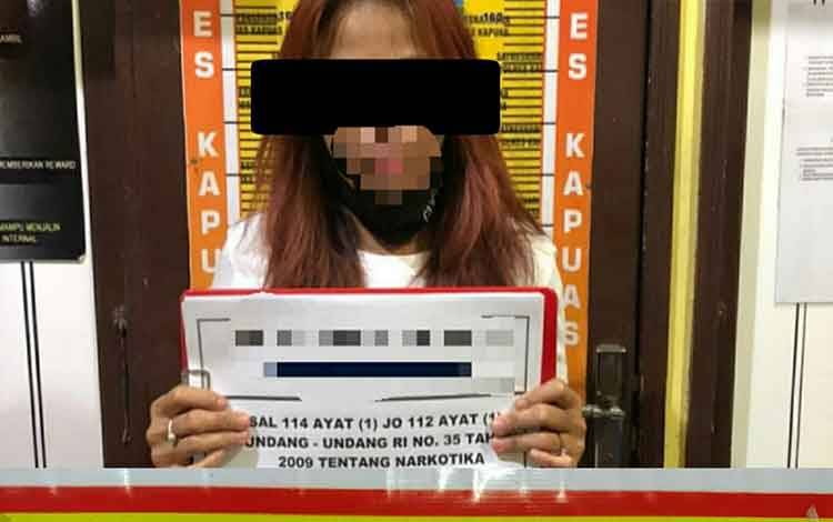 Miliki Sabu, Seorang Wanita Ditangkap Polisi