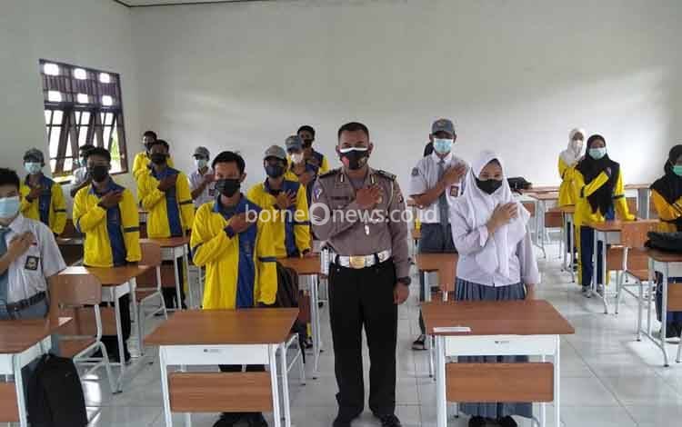 Siswa SMA Seruyan Diajak Jadi Kaum Milenial Cinta Tertib Lalu Lintas