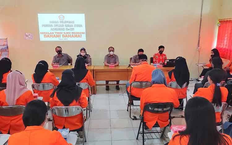 Mahasiswa STIE-DD Diminta Gunakan Metode Komunikasi Santun dengan Masyarakat