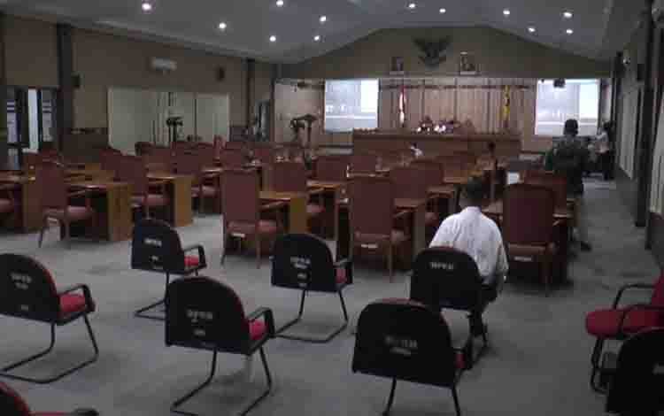 Suasana ruang rapat paripurna DPRD Kotawaringin Timur.