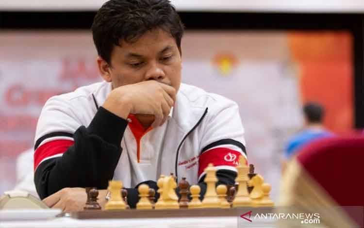 GM Susanto Megaranto saat perebutan gelar juara kategori GM turnamen catur internasional GM-GMW Japfa 2019 di Yogyakarta. ANTARA/HO-PB PERCASI/Yovie Insan Nugraha (PB Percasi/Yovie Insan Nugraha)