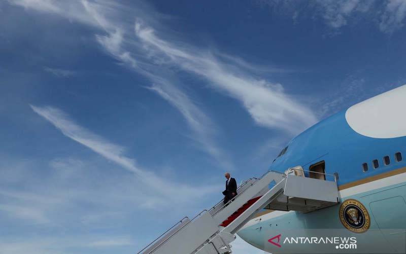 Biden: AS Tinjau Pencabutan Larangan Perjalanan untuk Eropa