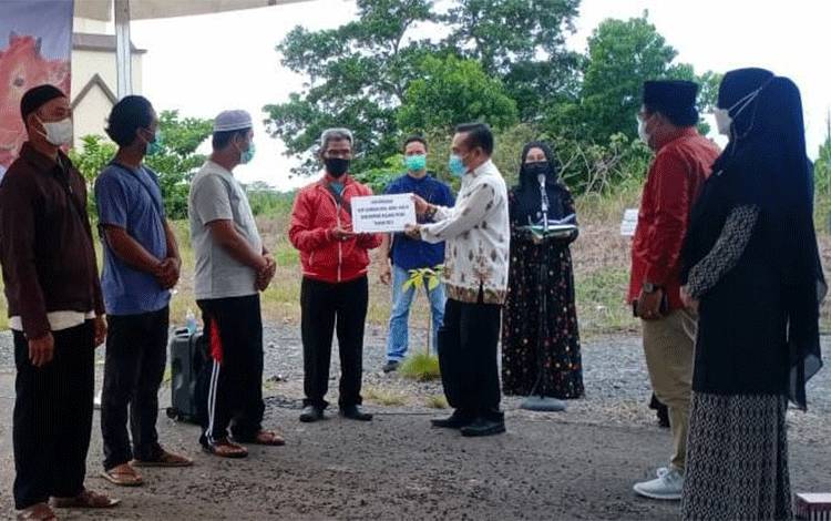 Pemkab Pulang Pisau Sarahkan 16 Ekor Sapi Bantuan Hewan Kurban