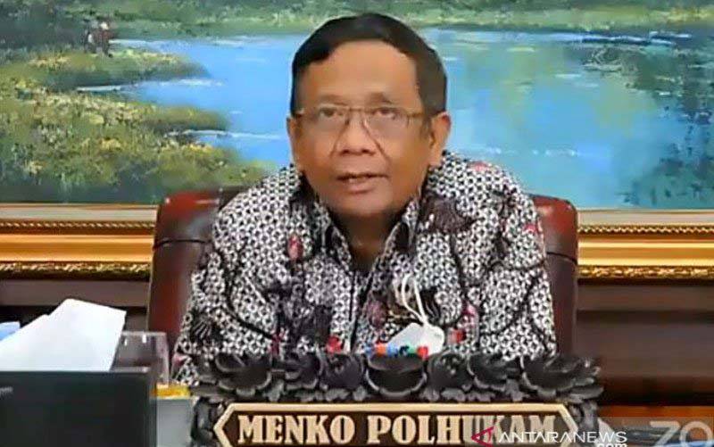 Menteri Koordinator Politik Hukum dan Keamanan (Menkopolhukam) Mahfud MD dalam diskusi virtual yang diadakan Transparency International Indonesia (TII) di Jakarta, Kamis (28/1/2021). (foto : ANTARA/Tangkapan layar Youtube Transparency International Indonesia)